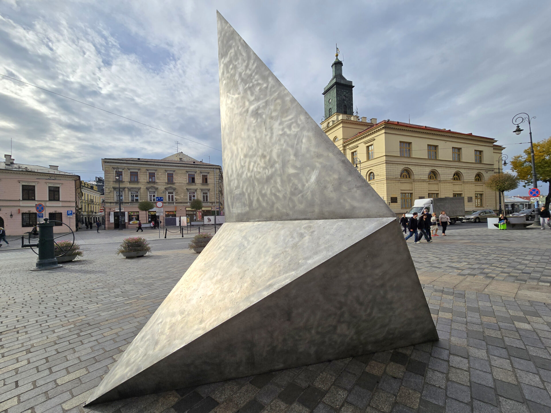 OTWARTE MIASTO